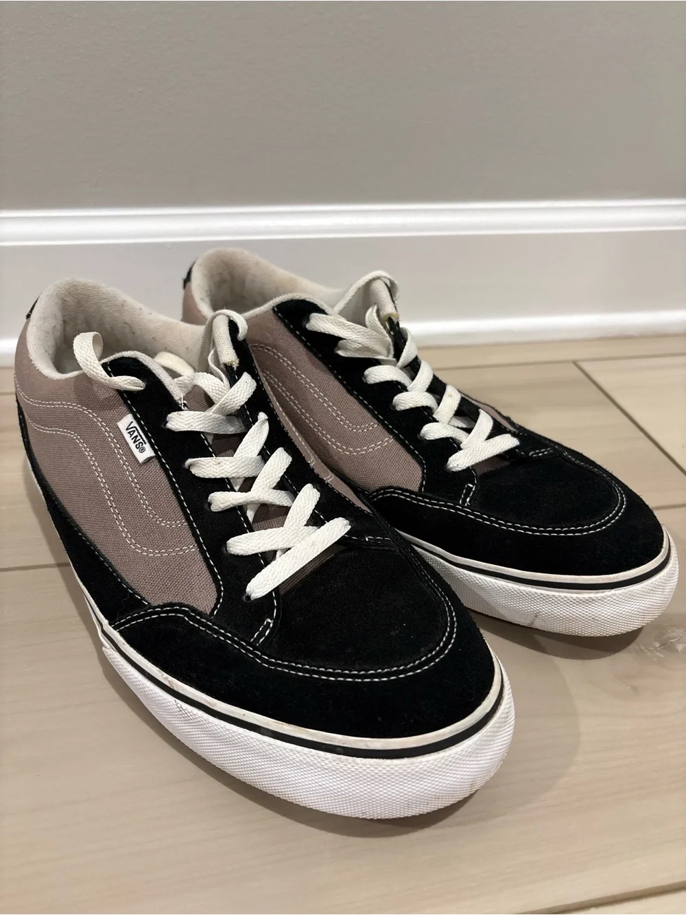 Vans Mens Old Skool Sneakers in Black and Taupe